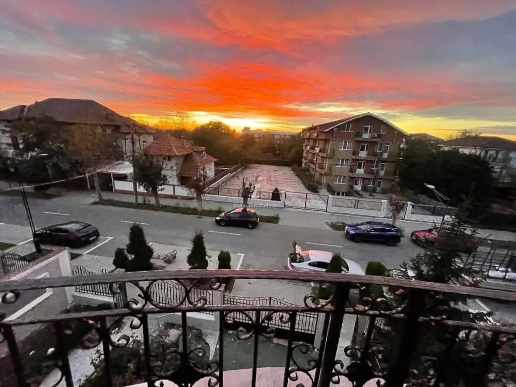 Vila Cătălin – apus de pe balcon